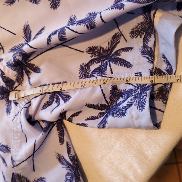 Spicy Tuna Blue and White Palm Tree Swim Hawaiian Sz. M Swim Trunks w Pockets - Picture 13 of 13
